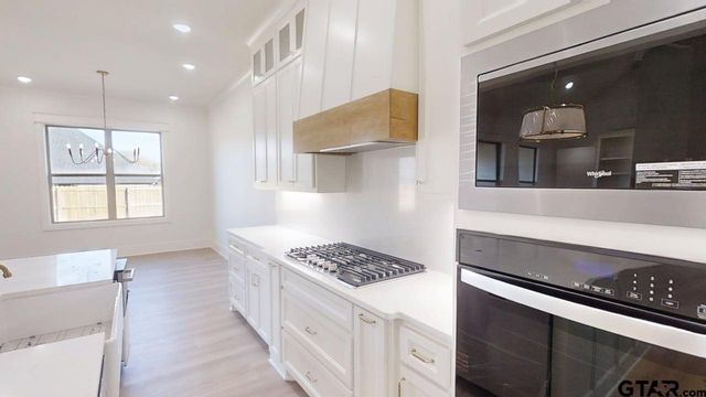 1212 Golden Eagle Way, Whitehouse, TX 75791