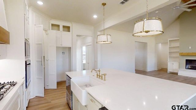 1212 Golden Eagle Way, Whitehouse, TX 75791