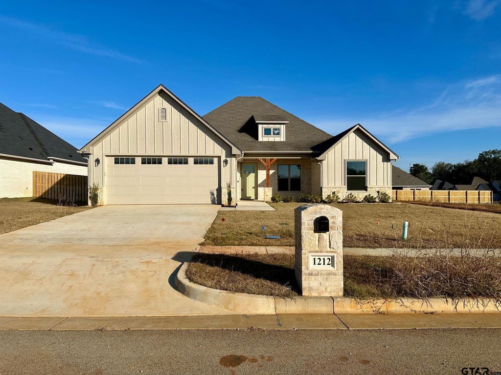 1212 Golden Eagle Way, Whitehouse, TX 75791