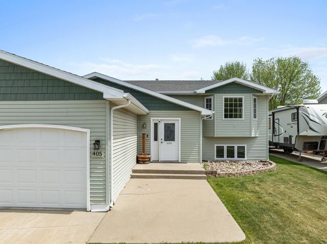 405 22ND ST SW, Minot, ND 58701
