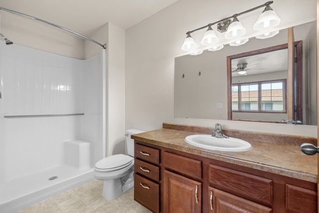 405 22ND ST SW, Minot, ND 58701