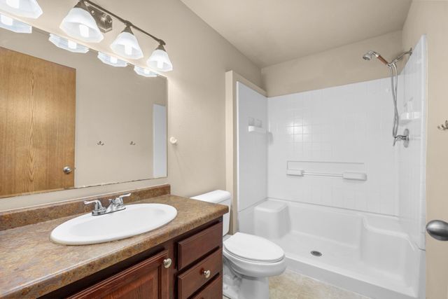405 22ND ST SW, Minot, ND 58701