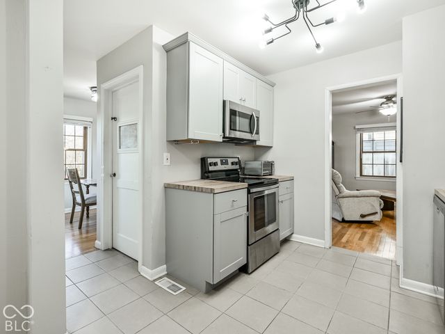 301 N Ridgeview Drive, Indianapolis, IN 46219