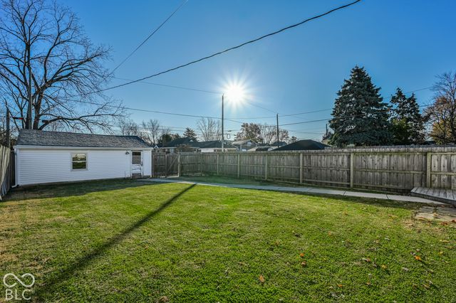 301 N Ridgeview Drive, Indianapolis, IN 46219