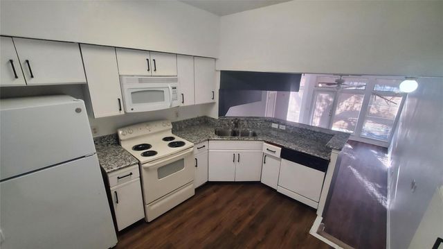 7474 Fair Oaks Avenue 7413, Dallas, TX 75231