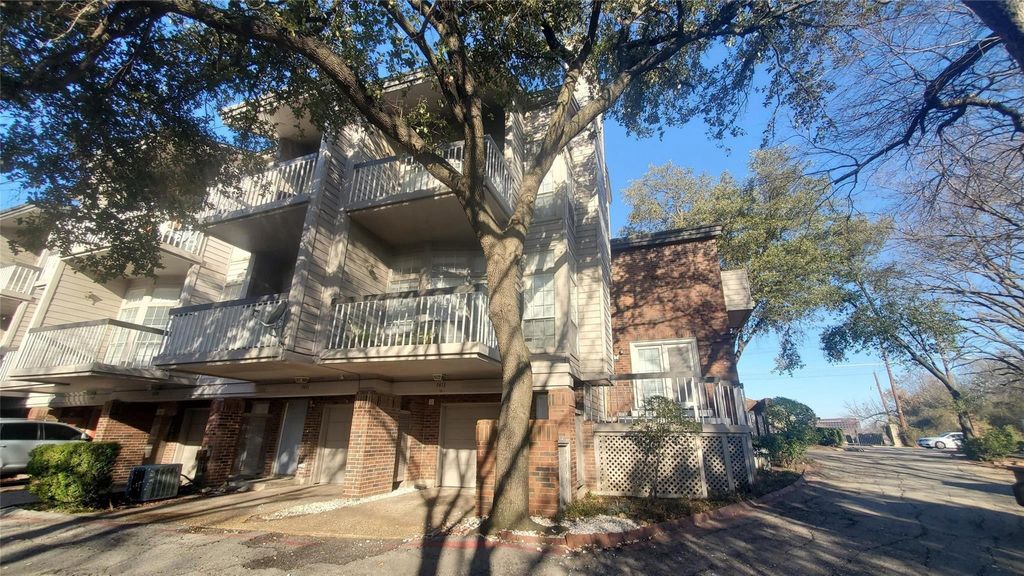 7474 Fair Oaks Avenue 7413, Dallas, TX 75231