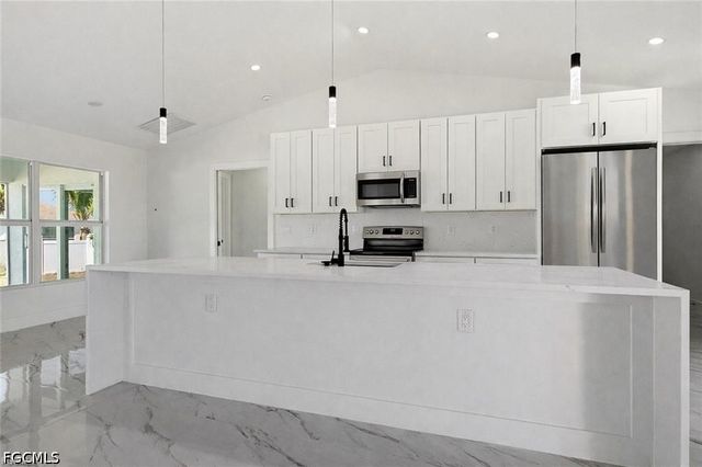 4231 NW 32nd LN, Cape Coral, FL 33993