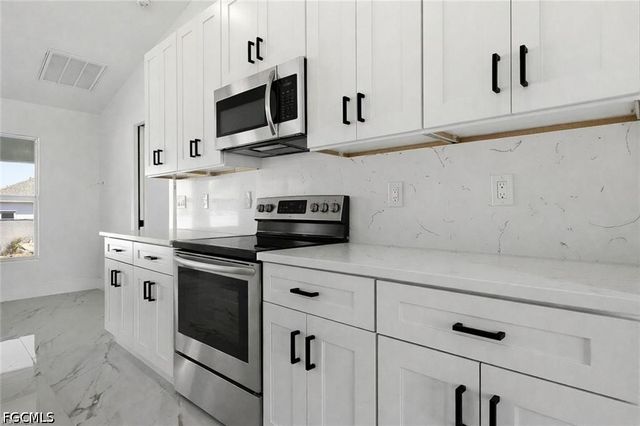 4231 NW 32nd LN, Cape Coral, FL 33993