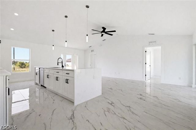 4231 NW 32nd LN, Cape Coral, FL 33993