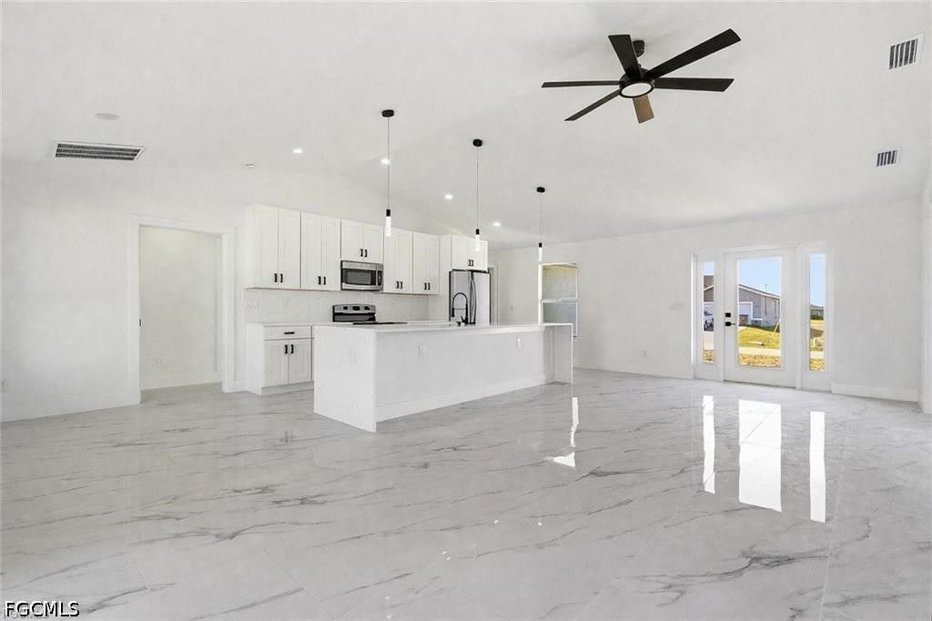 4231 NW 32nd LN, Cape Coral, FL 33993