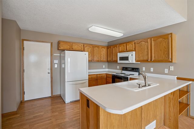 105 SE Little Beaver Court, Grimes, IA 50111