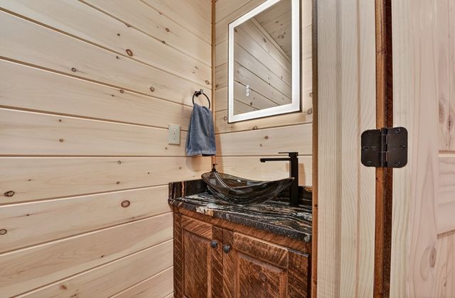315 River Retreat Road, Blue Ridge, GA 30513