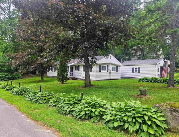 16 Robin Lane, Moultonborough, NH 03254