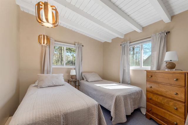 16 Robin Lane, Moultonborough, NH 03254