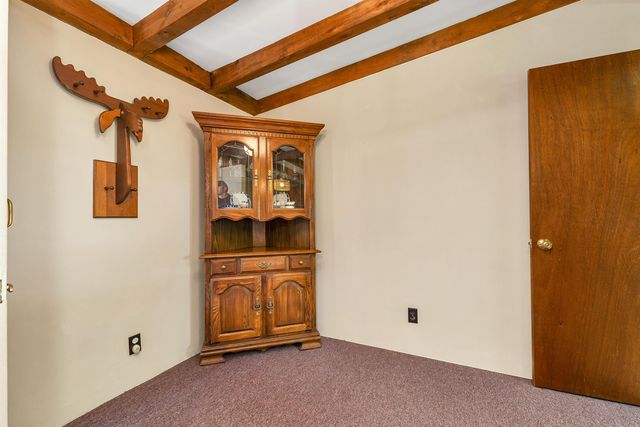 16 Robin Lane, Moultonborough, NH 03254