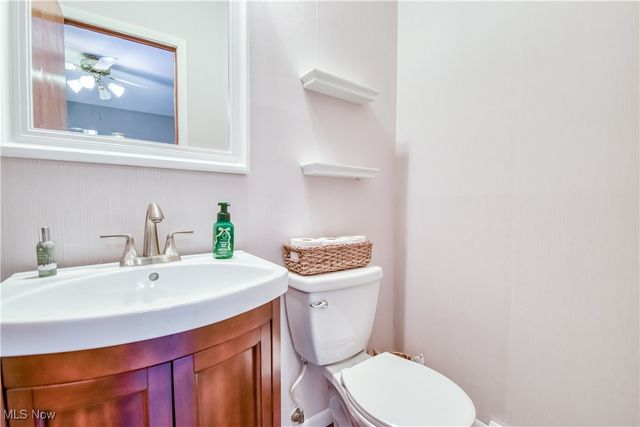 19520 Harsax Avenue, Cleveland, OH 44135