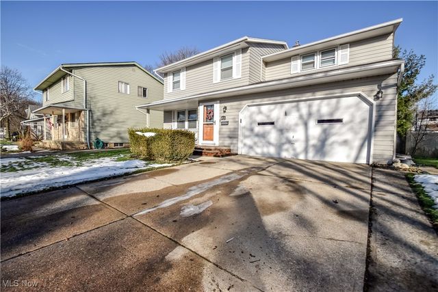 19520 Harsax Avenue, Cleveland, OH 44135