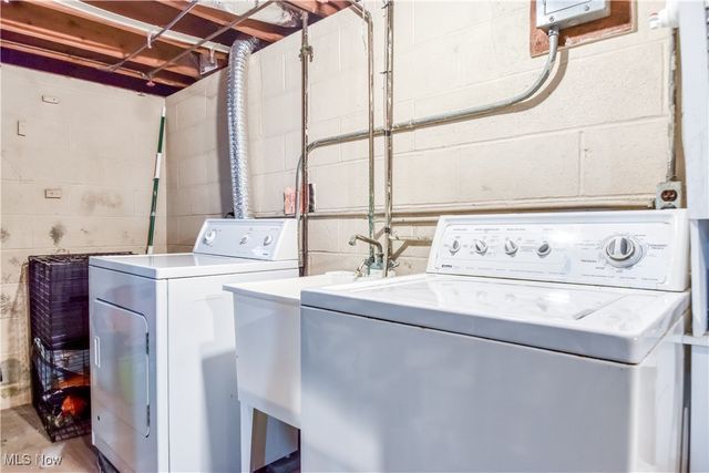 19520 Harsax Avenue, Cleveland, OH 44135