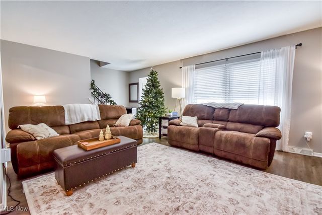 19520 Harsax Avenue, Cleveland, OH 44135