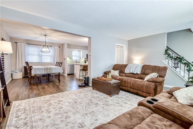 19520 Harsax Avenue, Cleveland, OH 44135