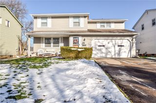 19520 Harsax Avenue, Cleveland, OH 44135