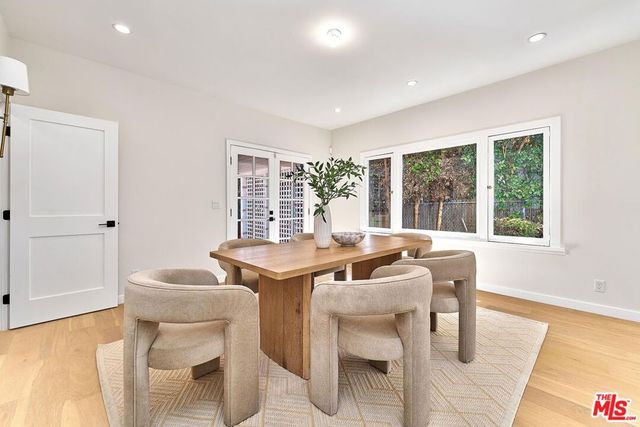 916 S Victoria Avenue, Los Angeles, CA 90019