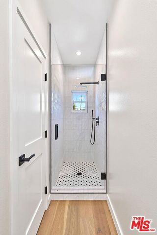 916 S Victoria Avenue, Los Angeles, CA 90019