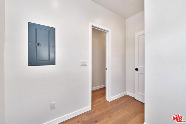 916 S Victoria Avenue, Los Angeles, CA 90019