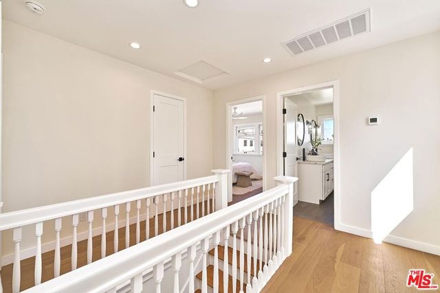 916 S Victoria Avenue, Los Angeles, CA 90019