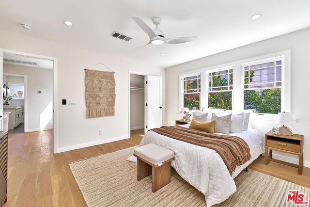 916 S Victoria Avenue, Los Angeles, CA 90019