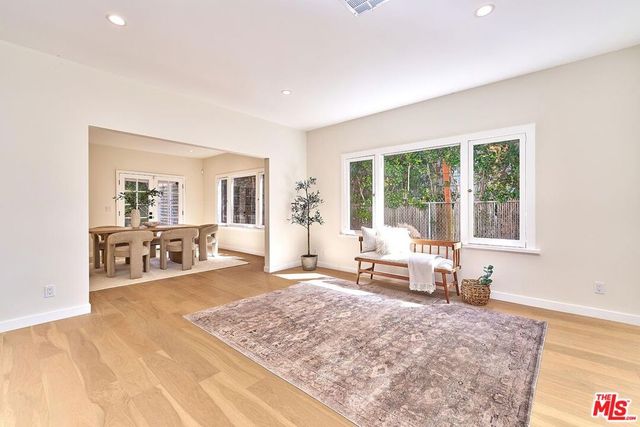 916 S Victoria Avenue, Los Angeles, CA 90019