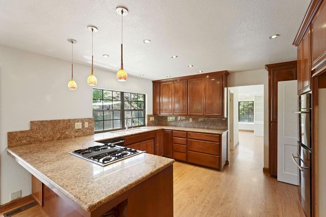 816 Evert Ct, Lodi, CA 95242