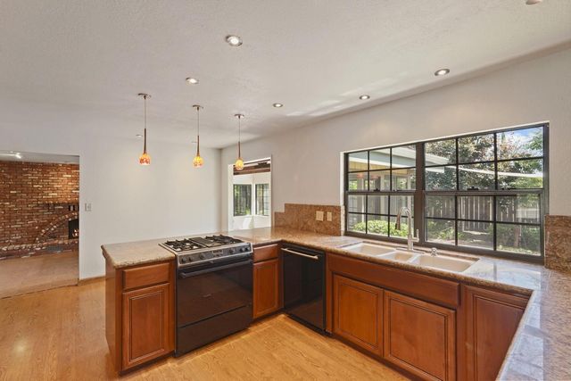 816 Evert Ct, Lodi, CA 95242