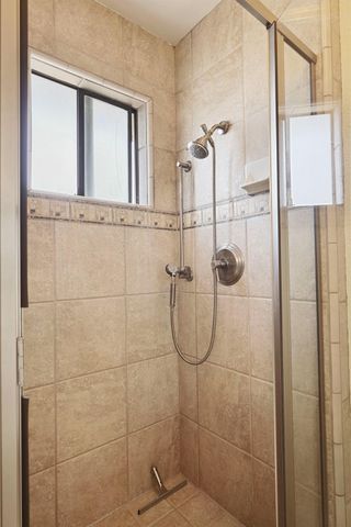 816 Evert Ct, Lodi, CA 95242