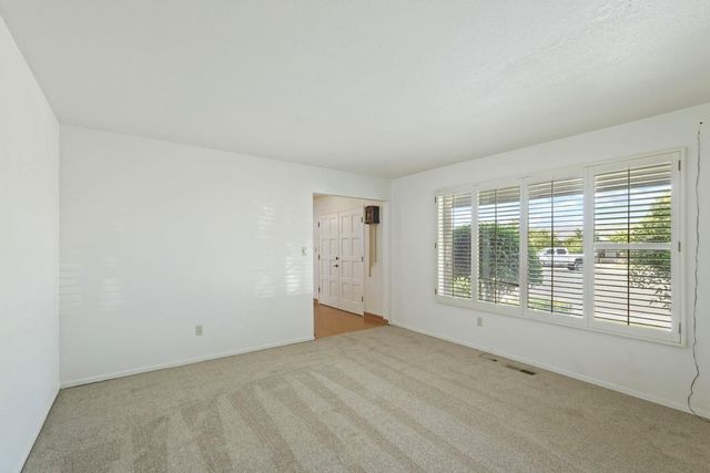 816 Evert Ct, Lodi, CA 95242