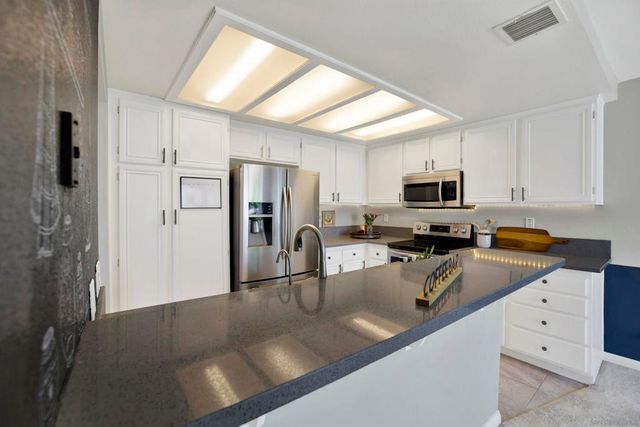 11850 Caminito Ronaldo 232, San Diego, CA 92128