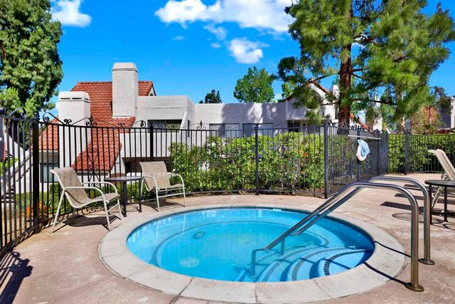 11850 Caminito Ronaldo 232, San Diego, CA 92128