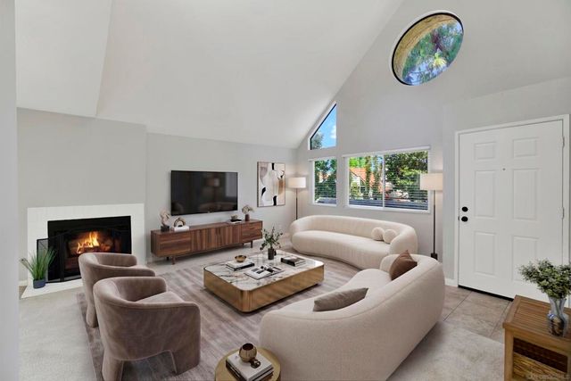 11850 Caminito Ronaldo 232, San Diego, CA 92128