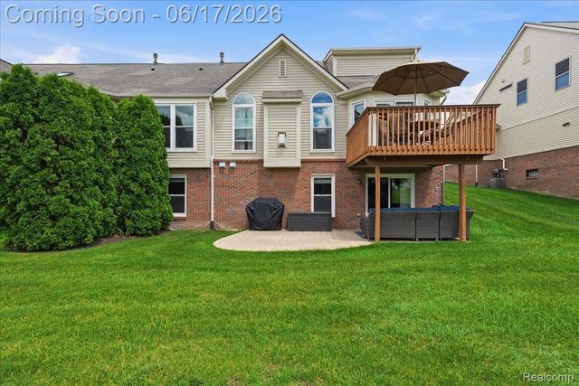 57549 Windmill Point, Lyon Charter Township, MI 48165