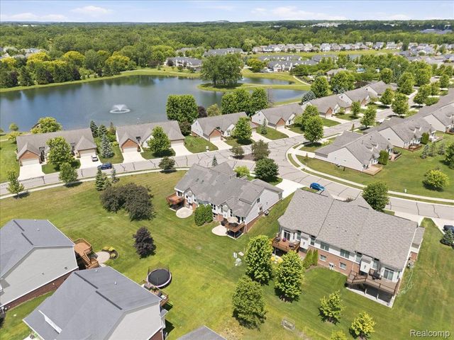 57549 Windmill Point, Lyon Charter Township, MI 48165