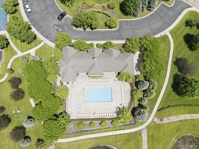 57549 Windmill Point, Lyon Charter Township, MI 48165