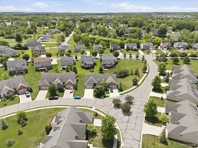 57549 Windmill Point, Lyon Charter Township, MI 48165