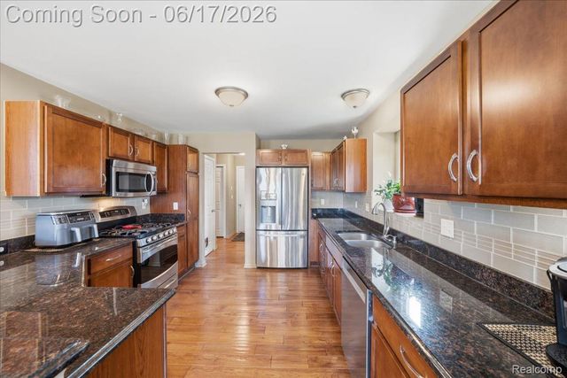 57549 Windmill Point, Lyon Charter Township, MI 48165
