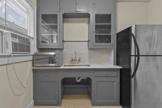 436 Westmoreland Street 2, Houston, TX 77006