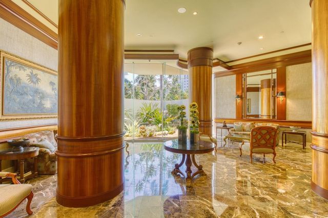 20185 E Country Club Drive 1709, Miami, FL 33180