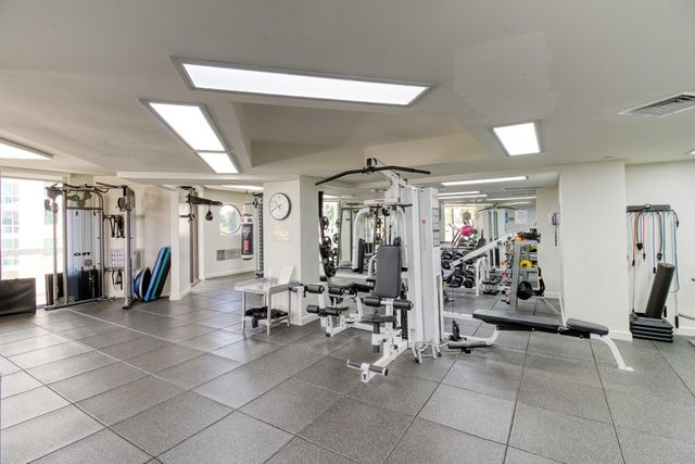 20185 E Country Club Drive 1709, Miami, FL 33180