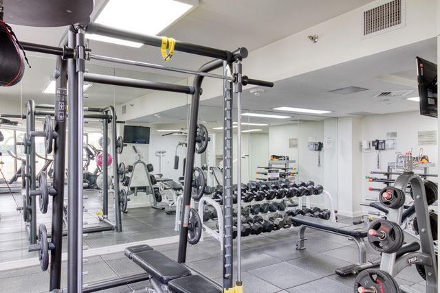 20185 E Country Club Drive 1709, Miami, FL 33180