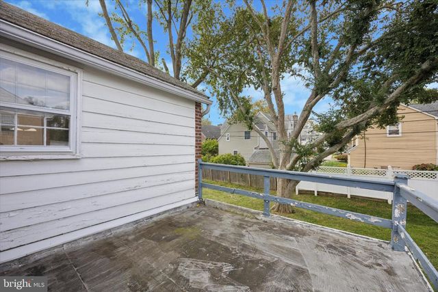 904 HARPER AVE, Drexel Hill, PA 19026