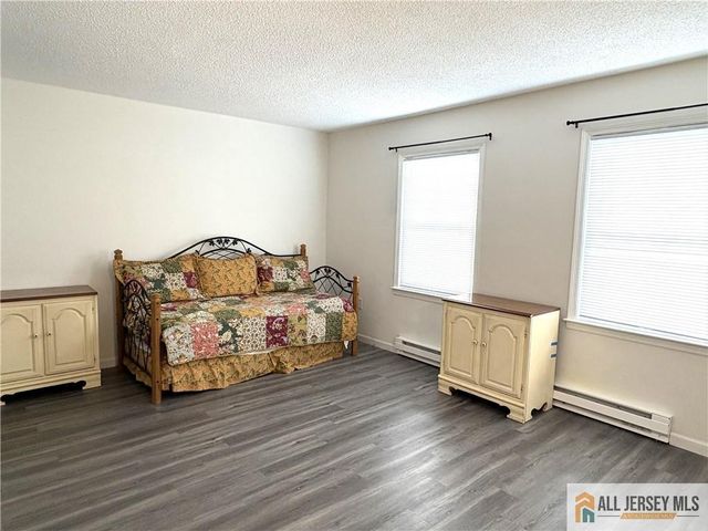 303 Sharon Way 303B, Monroe, NJ 08831