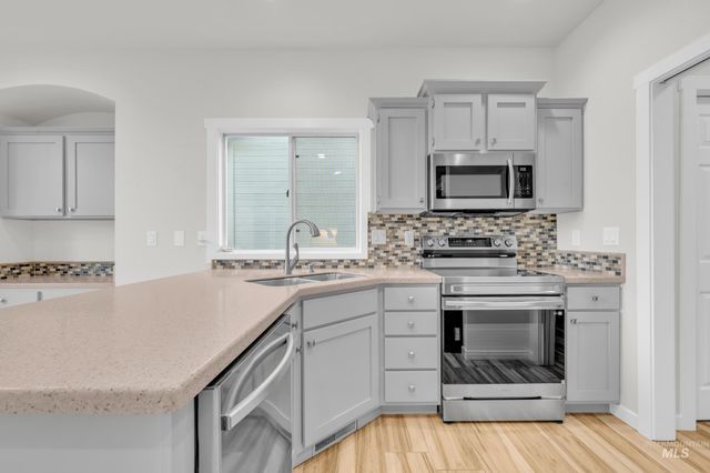 1889 Pilgrim Ave, Boise, ID 83704